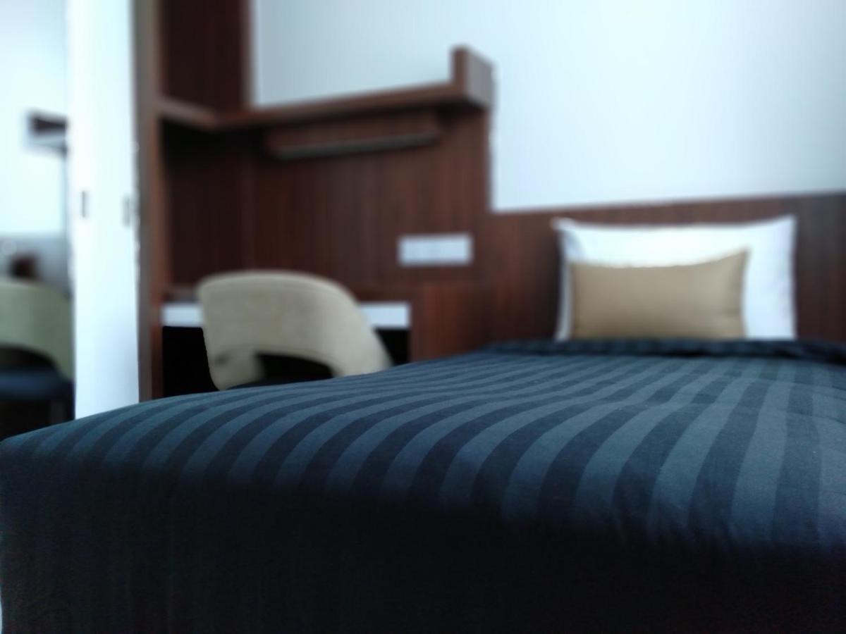 Utm & Hotel 3*